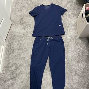 FIGS women’s scrubs.